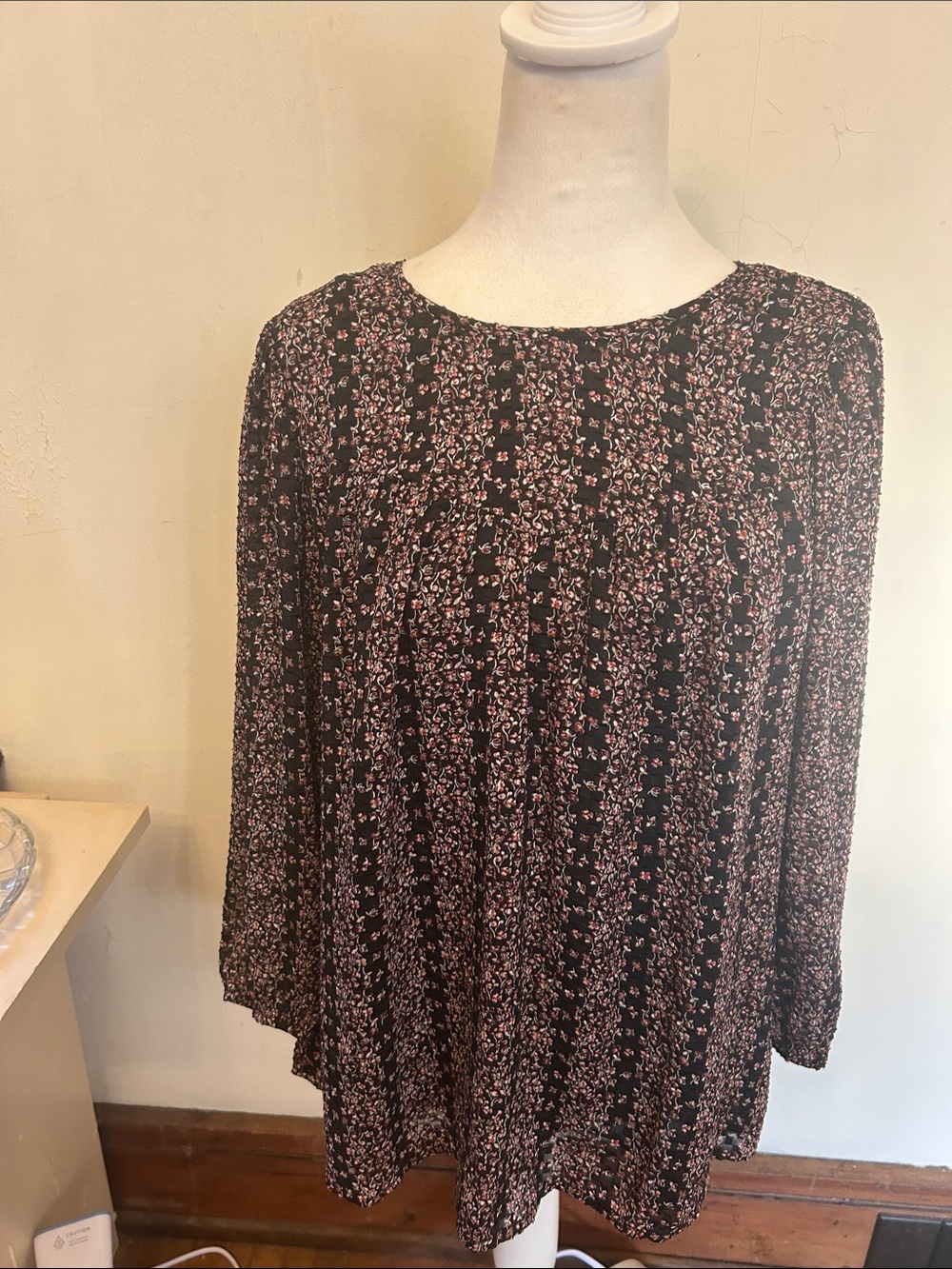 Daniel Rainn Black Floral Long-Sleeve Peasant Blouse Size M EUC